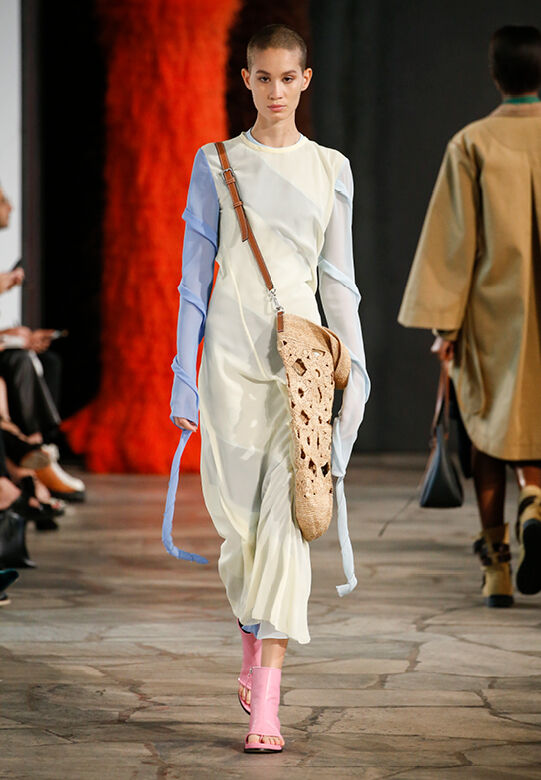 Loewe ss19 sale